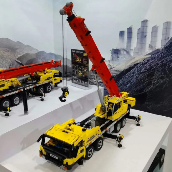 moc rc motorized large tech mobile crane truck bricks toys moc rc motorized large tech mobile crane truck bricks toys